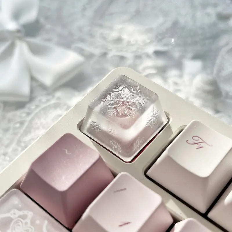 Gaming Accessories To Gift - Original Snowflake Theme Key Dropping Glue